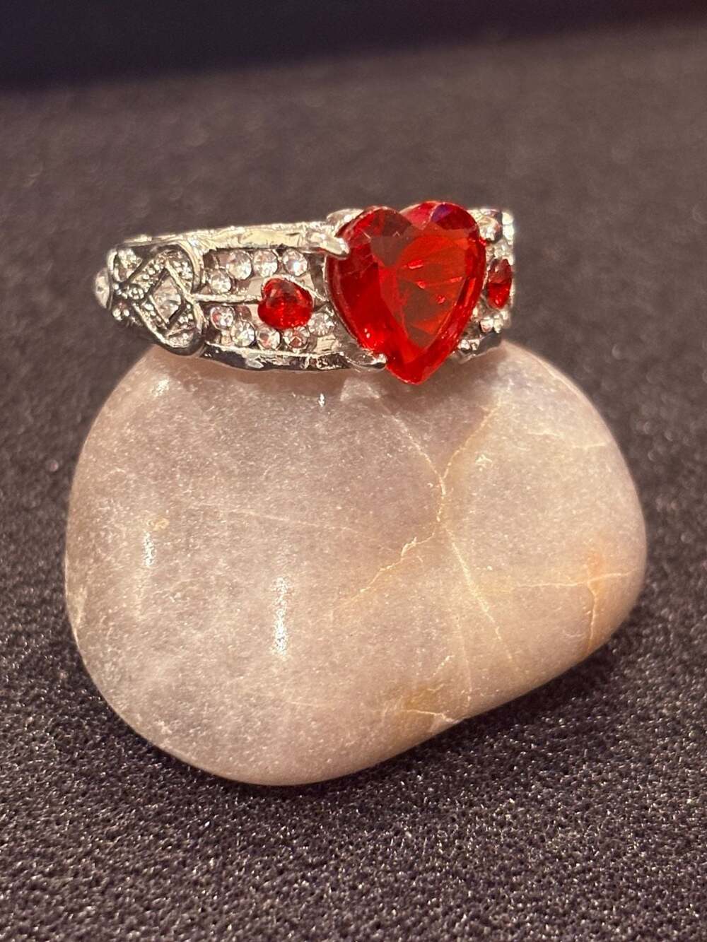 Red Rhinestone Heart Ring - Picture 3 of 5